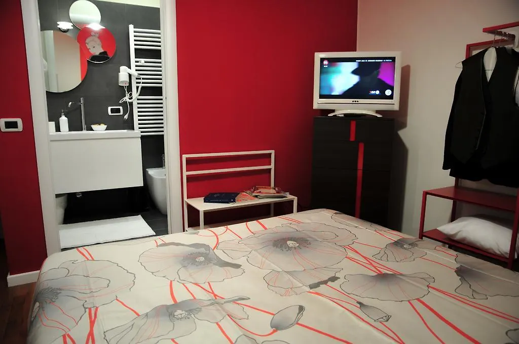 Eva E Diabolik Room Design Centro Milano Italy